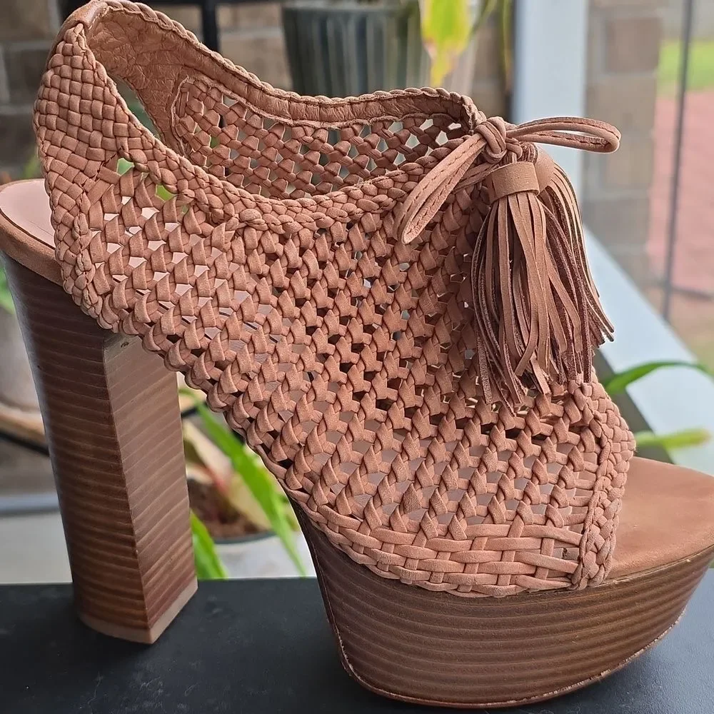Pencey Alexus Woven Platform Leather Sandals size 7